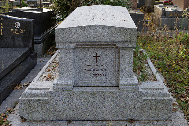 Tombe de Pierre Godefroy Armand Peugeot au cimetire du Pre-Lachaise